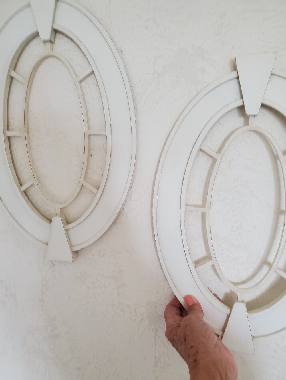 Classic Oval Wall Accent - White Home Wall Decor
